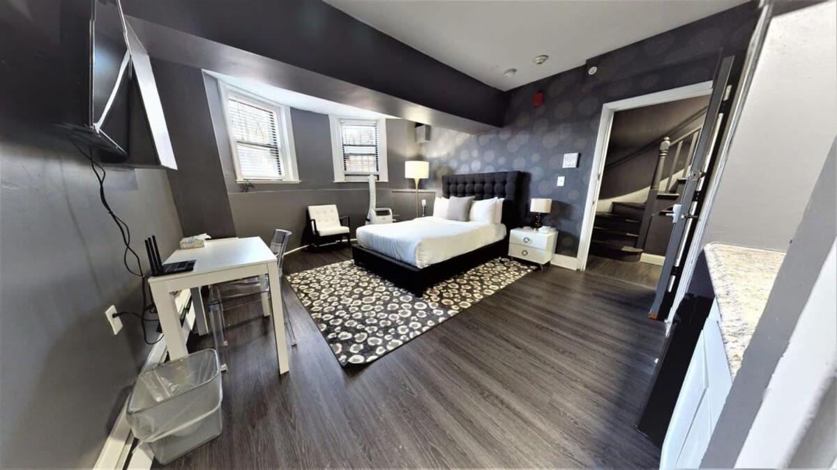 Lower Level Studios In Hip Bay Village Βοστώνη Εξωτερικό φωτογραφία